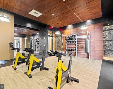 1213 Walnut Street - Photo Thumbnail 17