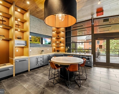 1213 Walnut Street - Photo Thumbnail 8