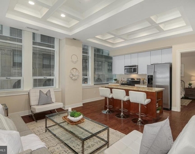 1501 Locust Street - Photo Thumbnail 4