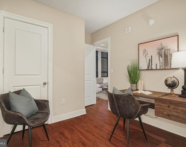 1501 Locust Street - Photo Thumbnail 9