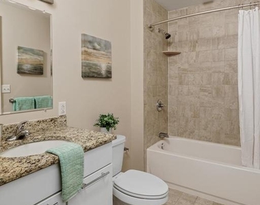 1501 Locust Street - Photo Thumbnail 14
