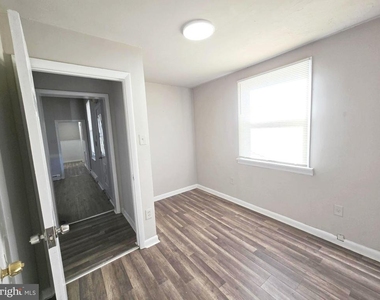 5526 N Mascher Street - Photo Thumbnail 17