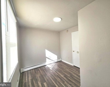 5526 N Mascher Street - Photo Thumbnail 18