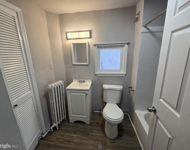 5526 N Mascher Street - Photo Thumbnail 5