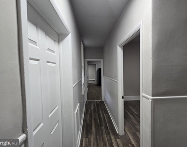 5526 N Mascher Street - Photo Thumbnail 11