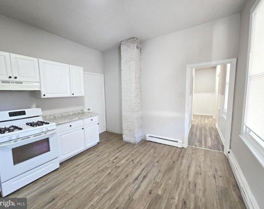 5526 N Mascher Street - Photo Thumbnail 13