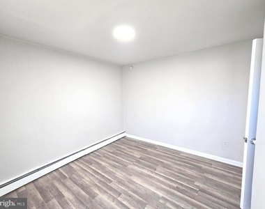 5526 N Mascher Street - Photo Thumbnail 20