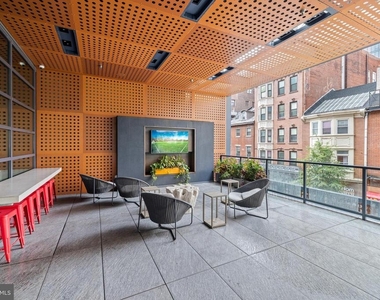 1213 Walnut Street - Photo Thumbnail 13