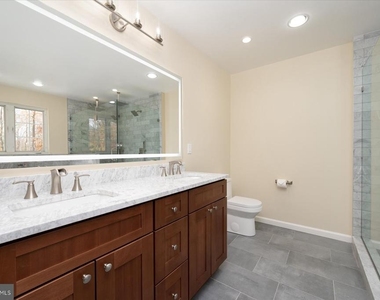 2942 Southaven Drive - Photo Thumbnail 10