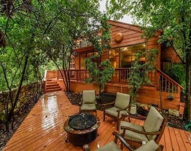 800 Leonard St - Photo Thumbnail 26