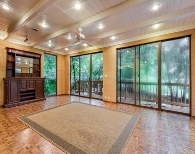 800 Leonard St - Photo Thumbnail 6