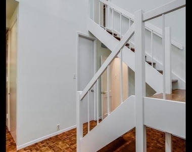 800 Leonard St - Photo Thumbnail 24