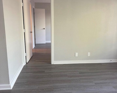 311 E 31 St - Photo Thumbnail 16