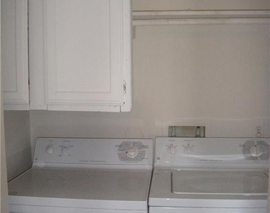 2110 Riogrande St - Photo Thumbnail 14