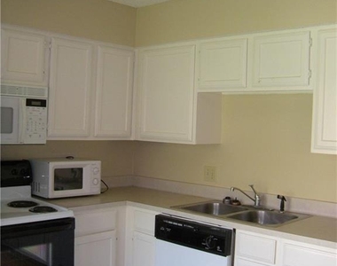 2110 Riogrande St - Photo Thumbnail 8