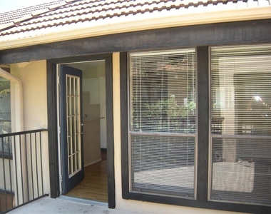 2110 Riogrande St - Photo Thumbnail 2