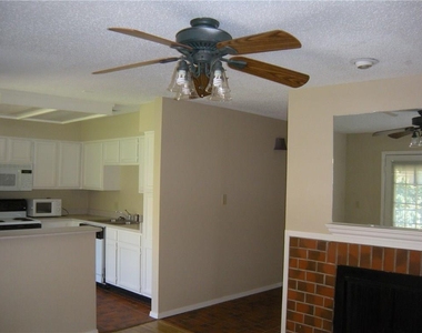 2110 Riogrande St - Photo Thumbnail 5