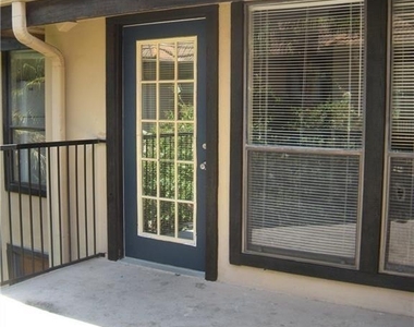 2110 Riogrande St - Photo Thumbnail 17