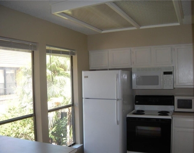 2110 Riogrande St - Photo Thumbnail 7