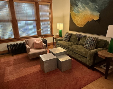 2134 N Damen Avenue - Photo Thumbnail 4