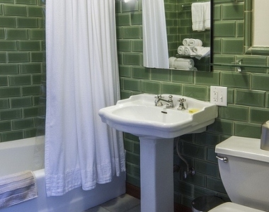 2134 N Damen Avenue - Photo Thumbnail 11