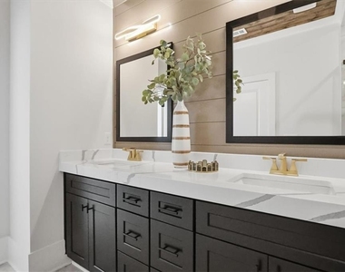 319 Orchid Street - Photo Thumbnail 44