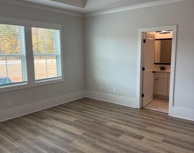 319 Orchid Street - Photo Thumbnail 14