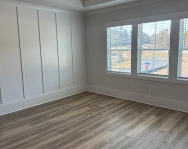 319 Orchid Street - Photo Thumbnail 13