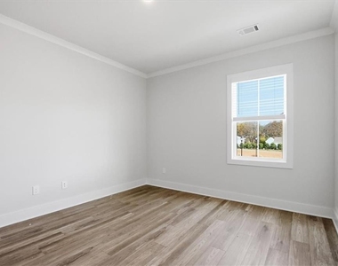 319 Orchid Street - Photo Thumbnail 32