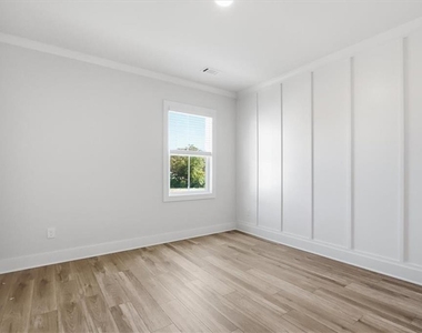 319 Orchid Street - Photo Thumbnail 31