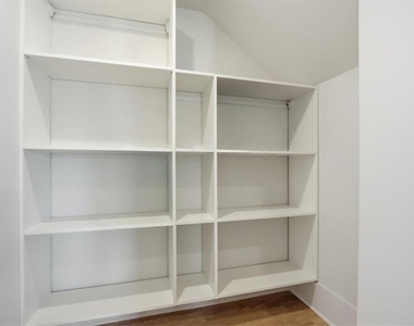 319 Orchid Street - Photo Thumbnail 20