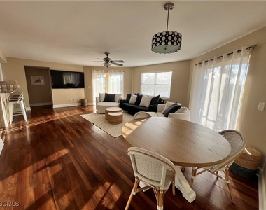 5420 Chiquita Boulevard S - Photo Thumbnail 8