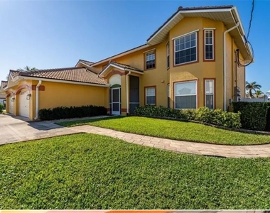 5420 Chiquita Boulevard S - Photo Thumbnail 1