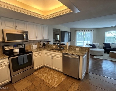 5420 Chiquita Boulevard S - Photo Thumbnail 6
