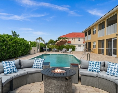 5420 Chiquita Boulevard S - Photo Thumbnail 21