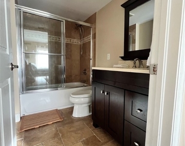 5420 Chiquita Boulevard S - Photo Thumbnail 10