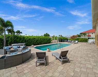 5420 Chiquita Boulevard S - Photo Thumbnail 3