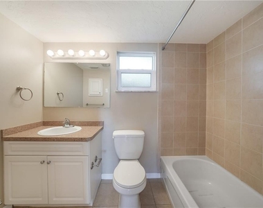 3100 Harbor Boulevard - Photo Thumbnail 12