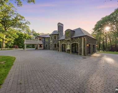 105 Chestnut Ridge - Photo Thumbnail 2