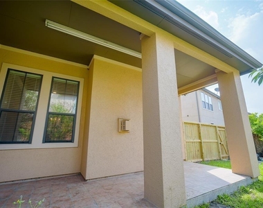 2906 Royal Oaks Crest - Photo Thumbnail 18