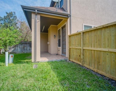 2906 Royal Oaks Crest - Photo Thumbnail 19