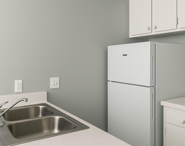 5470 W Military Drive - Photo Thumbnail 1