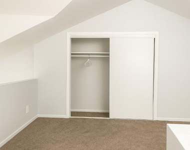 5470 W Military Drive - Photo Thumbnail 5
