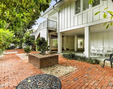 370 6th Avenue S - Photo Thumbnail 38