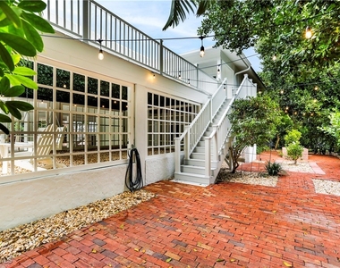 370 6th Avenue S - Photo Thumbnail 36