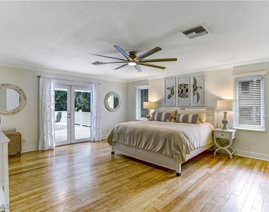 370 6th Avenue S - Photo Thumbnail 16