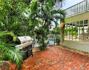 370 6th Avenue S - Photo Thumbnail 37