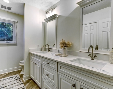 370 6th Avenue S - Photo Thumbnail 26