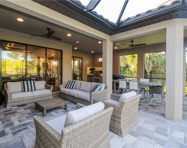 9423 Terresina Drive - Photo Thumbnail 11