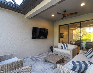 9423 Terresina Drive - Photo Thumbnail 12